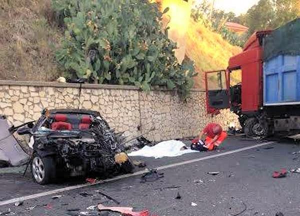 Ennesimo Incidente Mortale Sulla 106. Perde La Vita Un 45enne Nello ...