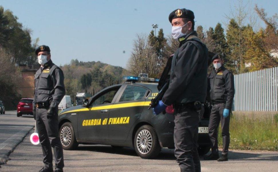 Maxi Sequestro Nel Cosentino Fermano Un Camion E Trovano 46 Chili Di