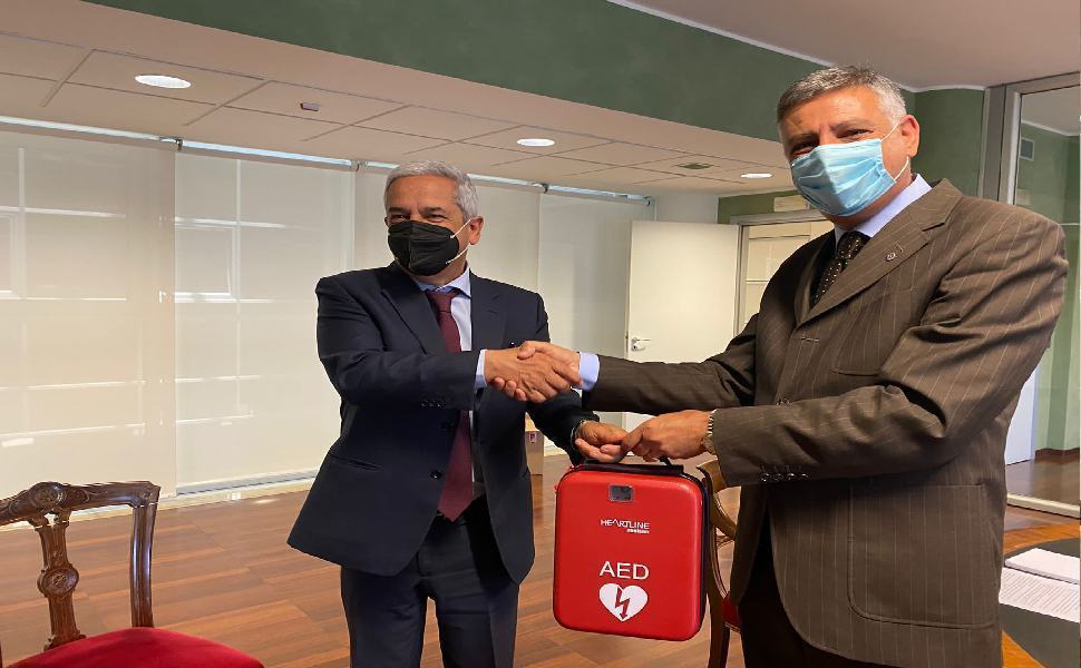 Rende Il Rotary Club Dona Un Defibrillatore Per La Citt Quicosenza