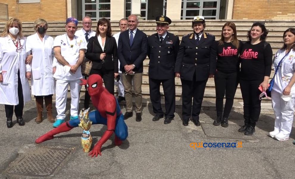 L Aeronautica Di Montescuro Dona Uova Di Pasqua Ai Piccoli Pazienti