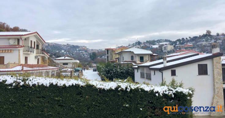 La neve a Bisignano. Foto Carlo Stavale 