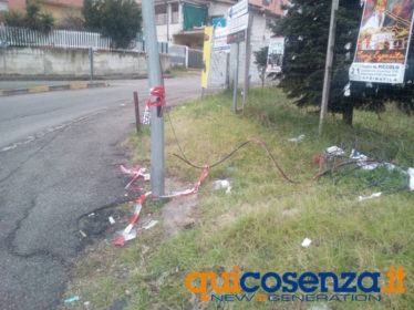 FOTONOTIZIA - Auto sbanda nella notte su via Marconi, nessun ferito 58 IMG-20170121-WA0005