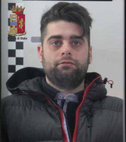 Arrestati quattro studenti universitari: trasportavano droga tra Calabria e Sicilia (FOTO) 59 Claudio Condò
