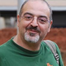 f3efdb35f6765a7ff8db9111bf29f4d7_220_square