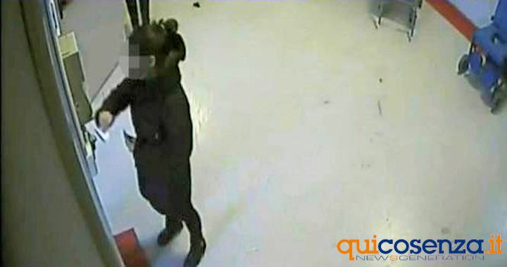 VIDEO - Facevano la spesa o giocavano alle slot anzichè lavorare, 18 misure cautelari per dirigenti e dipendenti Asp 60 furbetti3