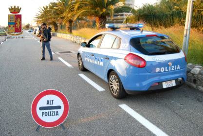Picchiava la convivente, alla presenza della figlia di soli 12 mesi: arrestato un 26enne 54 polizia