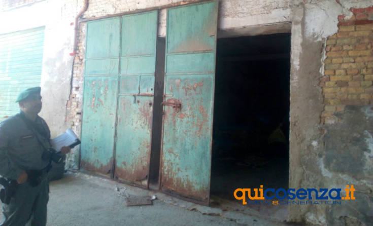 Cosenza: sequestrati un asino e una conceria in via Reggio Calabria, tra sporcizia e degrado (FOTO) 64 conceria via reggio calabria 5