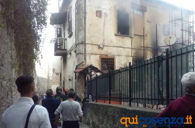 incendio centro storico santa lucia (2)