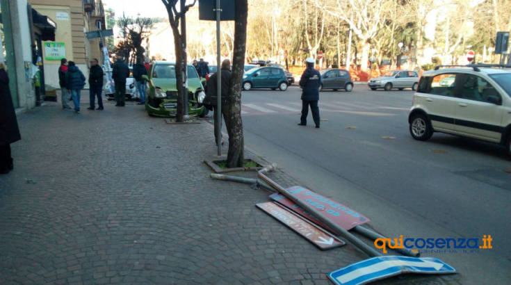 incidente corso umberto cosenza 01