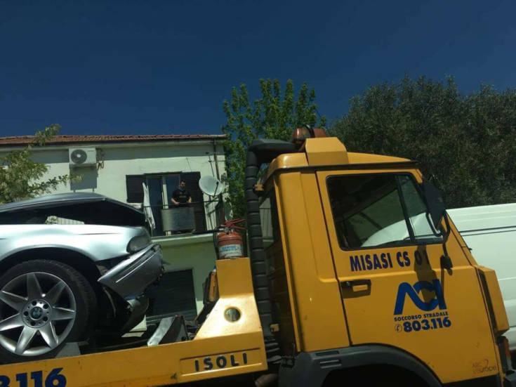 incidente auto coinvolta01