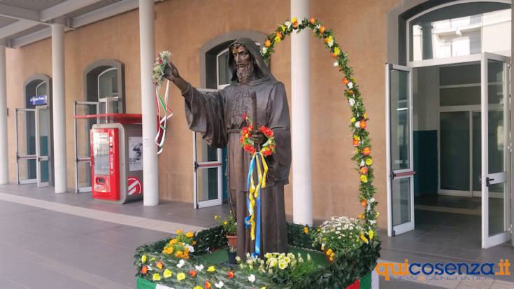 Disabili, diritti dimenticati. Che tristezza... che vergogna alla stazione di Paola 57 Stazione di Paola FS2
