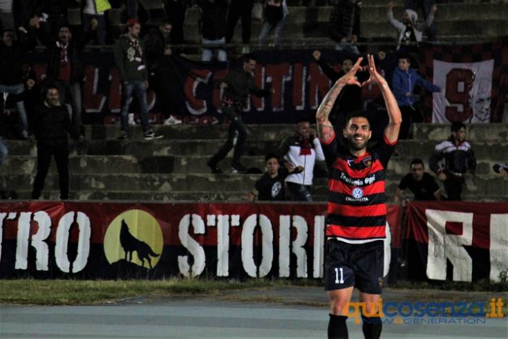Cosenza grinta, cuore... e vittoria pesantissima. Matera battuto 2 a 1 134 cosenzamatera1301