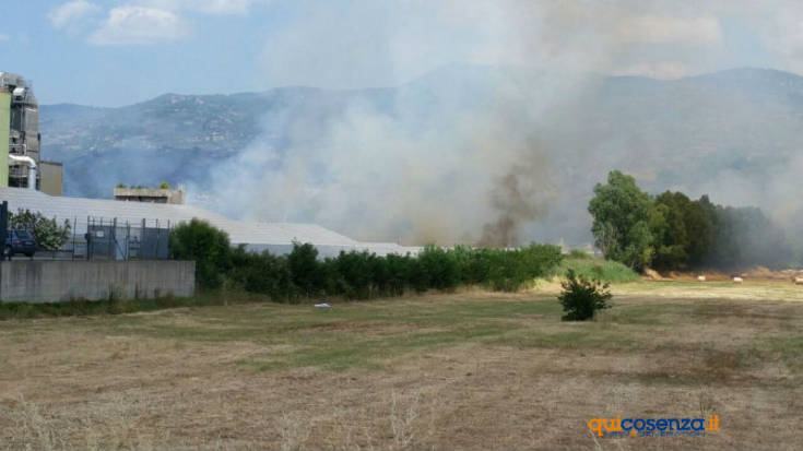 incendio rende contrada lecco 02
