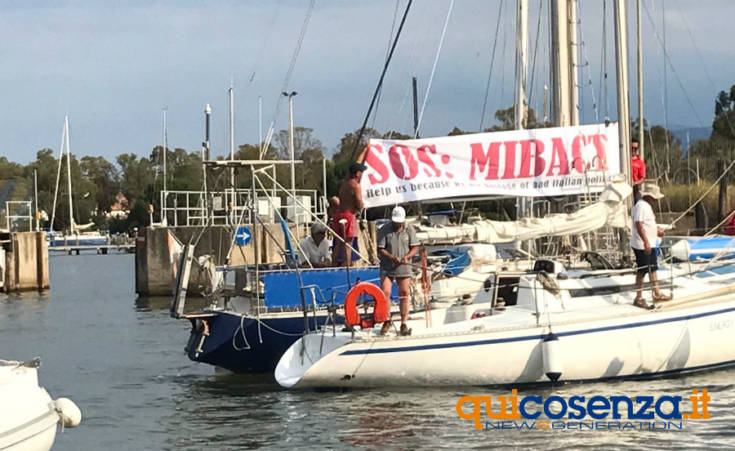 velisti bloccati laghi sibari 01