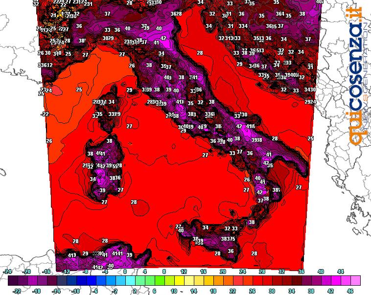 Cosenza, caldo torrido e afa opprimente. Temperature estreme fino al 10 agosto 52 Le temperature massime previste per la giornata di domani