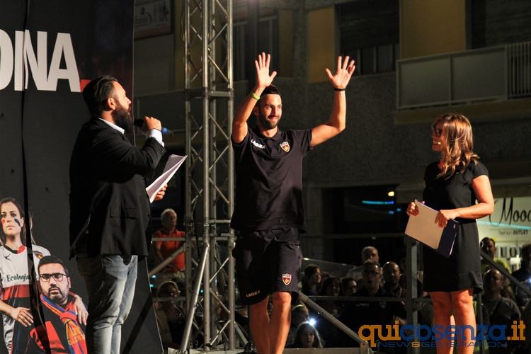 presentazionecosenzacalcios1501