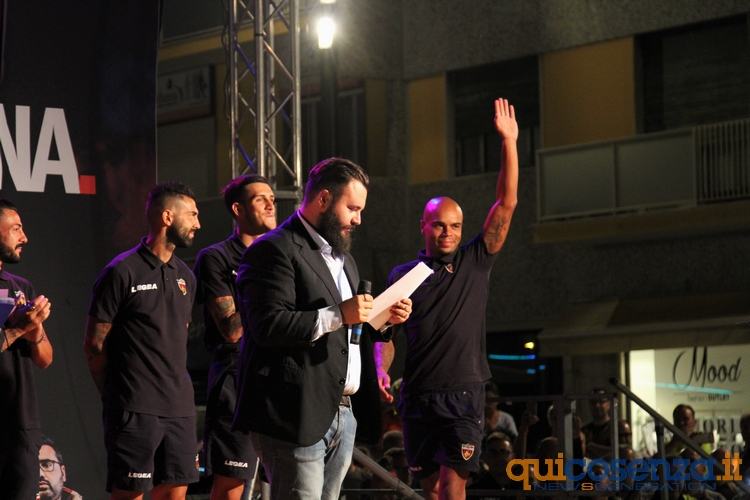 presentazionecosenzacalcios1601