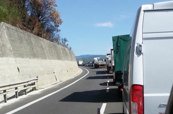 Tamponamento a catena sull'A2, nel tratto tra Altilia e Rogliano: tre feriti 54 Incidente2