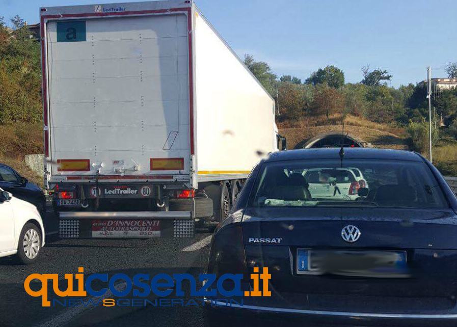 Grave incidente nella galleria Serra Spiga, auto sbanda e si capovolge (FOTO) 60 incidente serra spiga02