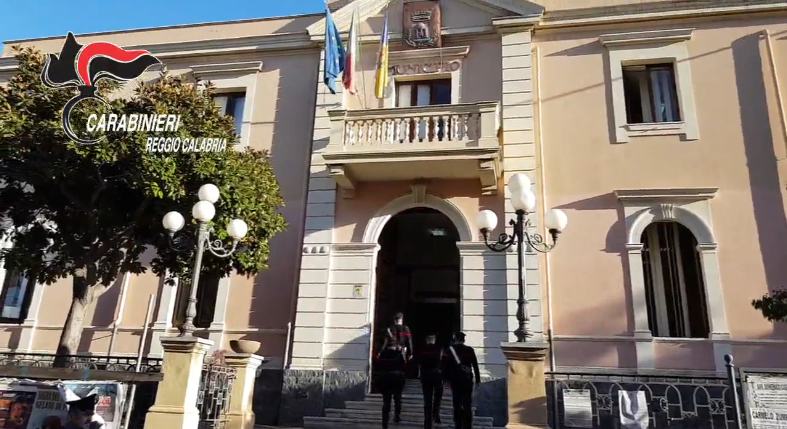 (VIDEO) "Furbetti del cartellino" al Comune di Melito Porto Salvo, sette impiegati in manette 57 Furbetti del cartellino Melito Porto Salvo3