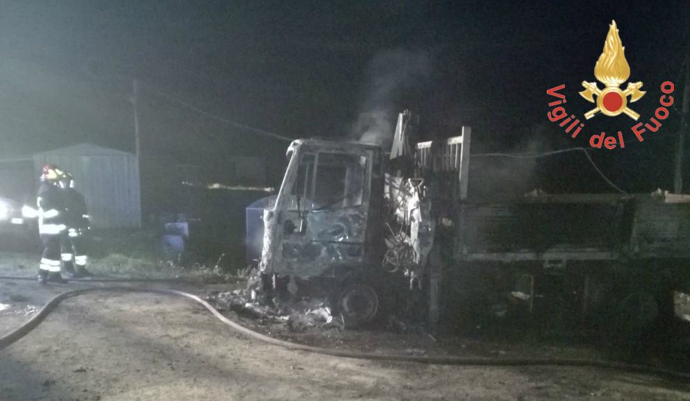 incendio furgone 05