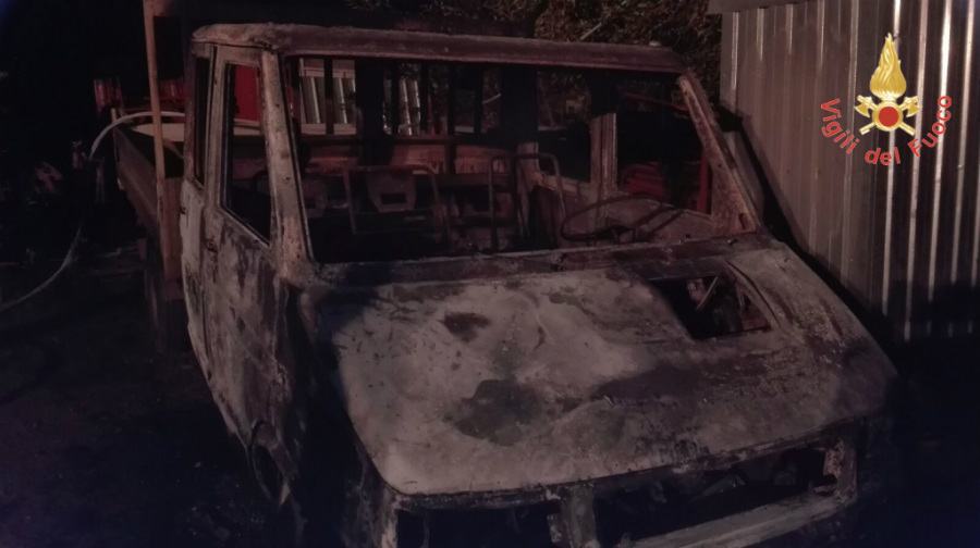 incendio furgone