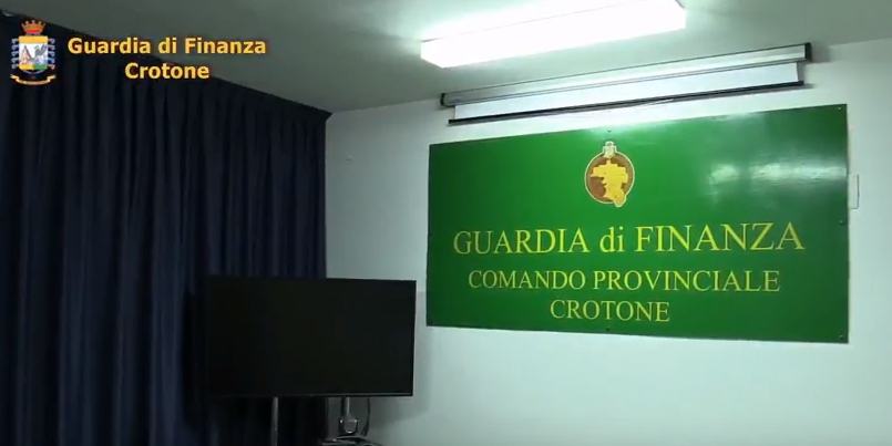 crotone gdf finanza