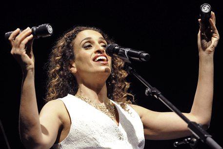 Israeli singer Achinoam Nini, aka Noa, performs during her concert at the Cupula Milenio center, to present her new disc 'Best of Noa', during the event 'Living the music' in Valladolid, central Spain, 03 March 2012. ANSA /Nacho Gallego