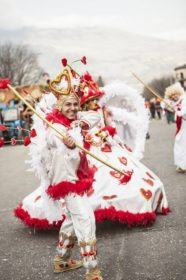 Prima sfilata di maschere e carri allegorici domani a Castrovillari 56 sfilate 3 16938998_1136221349823526_3720964434962192261_n