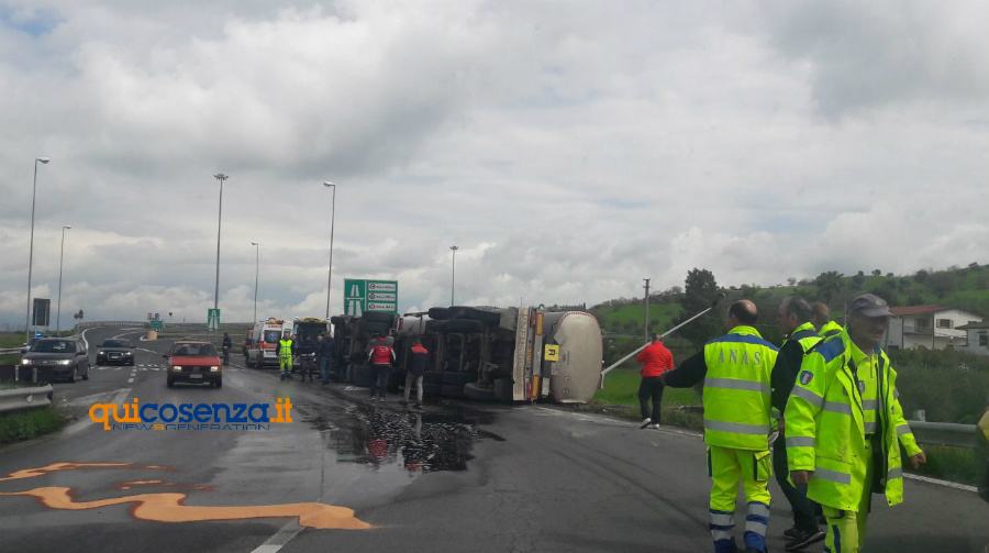 Autocisterna Tarsia 01