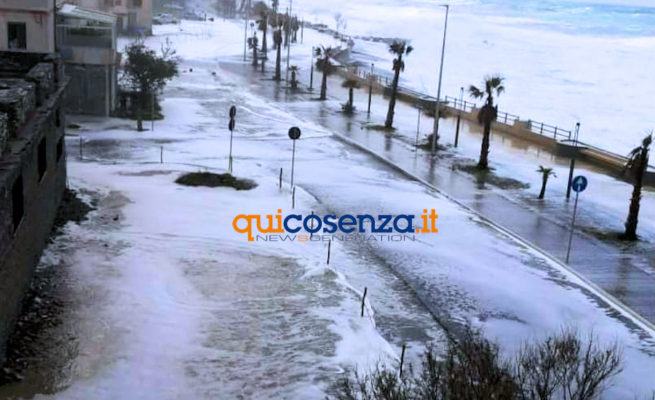 Guccione: "In un quinquennio la Regione ha attuato solo 6 interventi a difesa delle coste" 53 Mareggiata