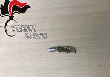 Lite tra vicini di casa finisce a coltellate, grave un 46enne 57 coltello ferimento rombiolo