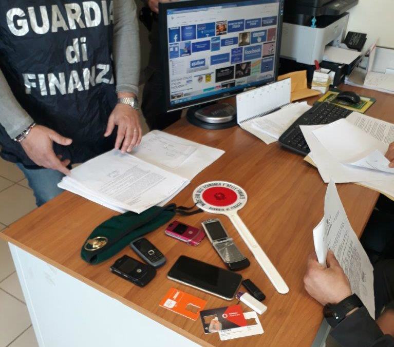 Finanza stalker facebook02