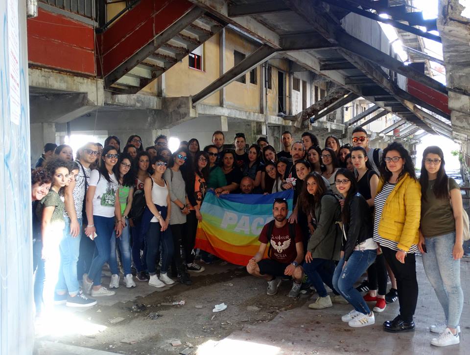 Studenti dell'Unical al Campus dell'Antimafia sociale a Scampia 57 Studenti Unical nelle Vele di Scampia nel 2016