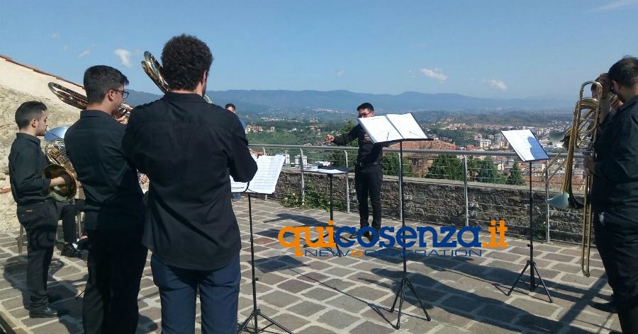 Il "Buongiorno" musicale dal Castello per la "Festa Europea della Musica" (FOTO e VIDEO) 56 castello svevo festa musica 01
