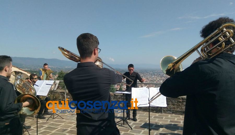 Il "Buongiorno" musicale dal Castello per la "Festa Europea della Musica" (FOTO e VIDEO) 55 castello svevo festa musica 03