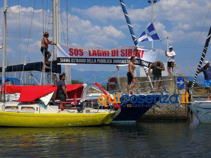 Massiccia protesta ai Laghi di Sibari: "ostaggio della pubblica amministrazione" 62 5laghisibari