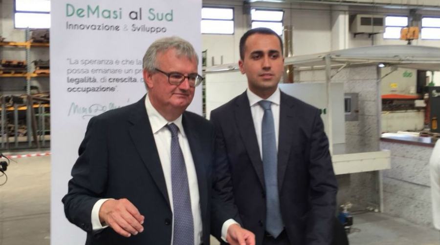 Di Maio nell'azienda di Nino De Masi, sotto scorta: "in 18 anni, il Governo non mi ha mai calcolato" 54 de masi di maio 01