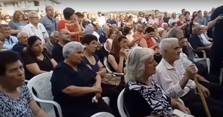 Funerali Vinci: "Non porteremo all'asilo i suoi figli ma andremo nei tribunali a chiedere giustizia" 57 funerali matteo vinci 02