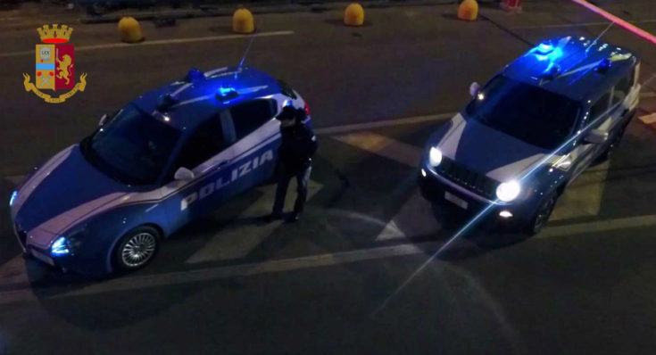 Nella Questura di Cosenza 53 anni di media anagrafica. 25 anni fa era di 28 54 polizia controlli notte cosenza