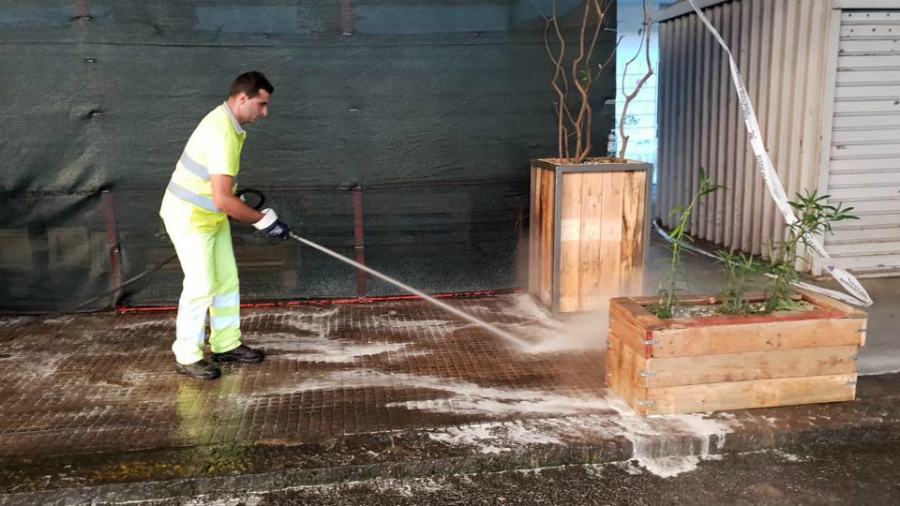 Cosenza, 'ripulita' via Padre Giglio. Al via la bonifica sui fiumi 61 via padre giglio 02