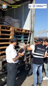 Fabbricava in Romania pellet 'silano', denunciato cosentino 54 pellet portoBrindisi