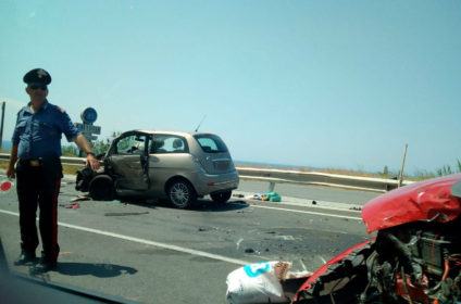 Incidente sulla statale 18 nei pressi di San Lucido 57 san lucidoWA0010
