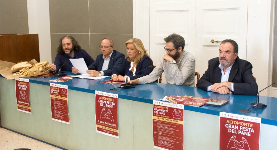 Gran festa pane altomonte 2018 01