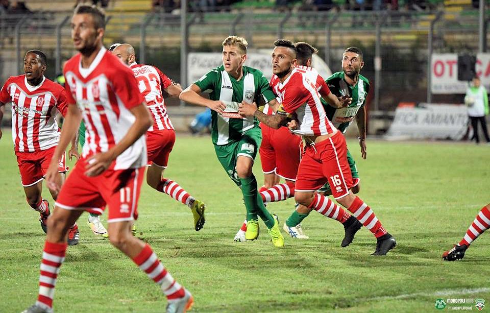 Rende avanti tutta. I biancorossi passano anche a Monopoli e restano in vetta 52 Monopoli Rende ok2