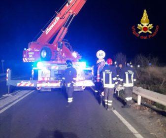 Perde il controllo dell'auto sulla 'strada della morte' e finisce in una scarpata (Foto) 63 daa17c25 6461 48af 9828 5c2a11bea6ca