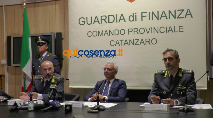conferenza stampa finanza e dovere