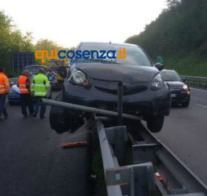 incidente rogliano toyota aygo 03