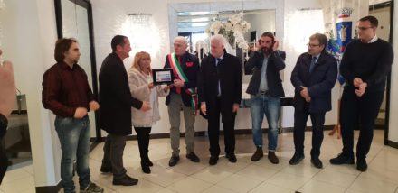 5a7dbb32 82d2 4a59 a0ed 26e620308954