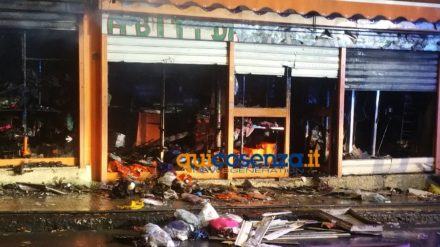 IncendioCosenza03